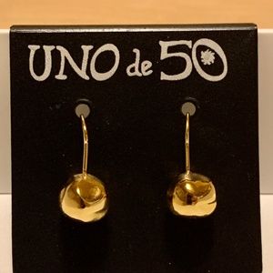 UNO de 50 Hammered Goldtone Globe Earrings